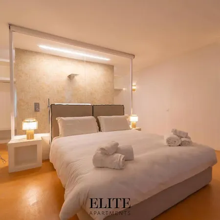 Hotel apartamentowy Lussuosa Con Piscina A Porto Rotondo