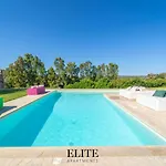 Ianuaria, Raffinata Con Piscina A Porto Rotondo アパートホテル
