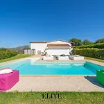 アパートホテル Ianuaria, Raffinata Con Piscina A Porto Rotondo