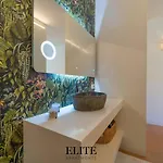 アパートホテル Ianuaria, Raffinata Con Piscina A Porto Rotondo