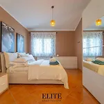 Ianuaria, Raffinata Con Piscina A Porto Rotondo アパートホテル 3*