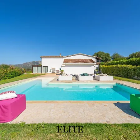 Aparthotel Lussuosa Con Piscina A Porto Rotondo