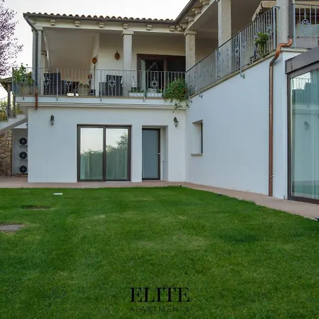 Ianuaria, Raffinata Con Piscina A Porto Rotondo Lägenhetshotell