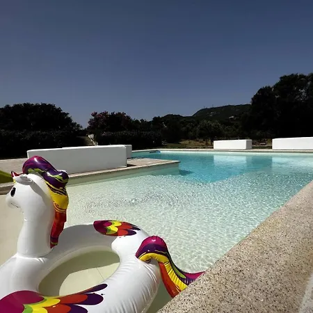 Lussuosa Con Piscina A Porto Rotondo Cugnana