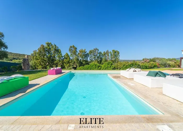 Lussuosa Con Piscina A Porto Rotondo Apartmanhotel