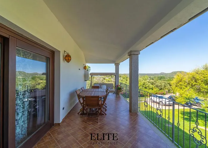 Apartmanhotel Lussuosa Con Piscina A Porto Rotondo *