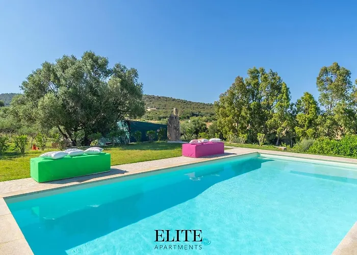 Apartmanhotel Lussuosa Con Piscina A Porto Rotondo *