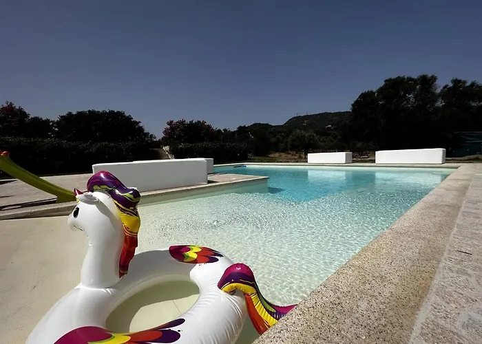 Lussuosa Con Piscina A Porto Rotondo Cugnana