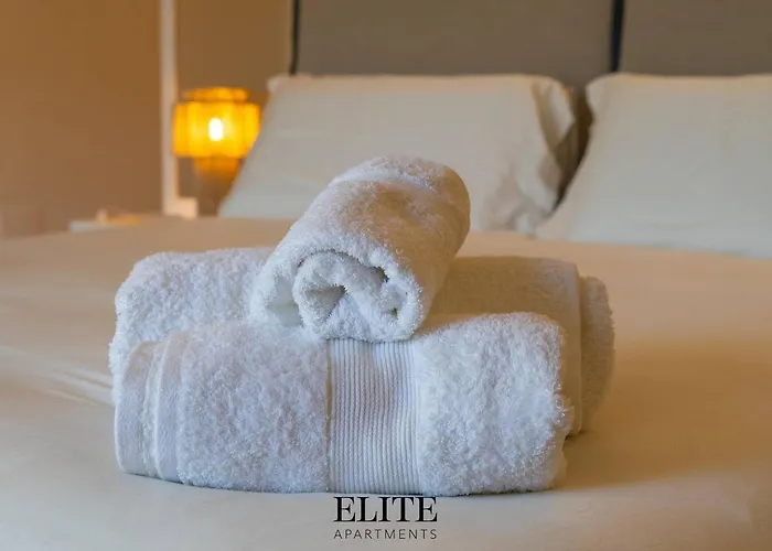 Lussuosa Con Piscina A Porto Rotondo Apartmanhotel Cugnana