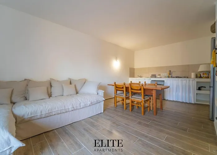 Apartmanhotel Lussuosa Con Piscina A Porto Rotondo *
