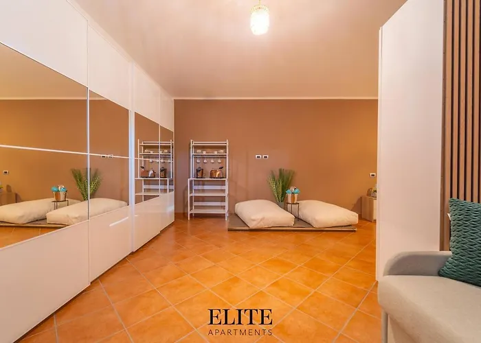 Apartmanhotel Lussuosa Con Piscina A Porto Rotondo Cugnana